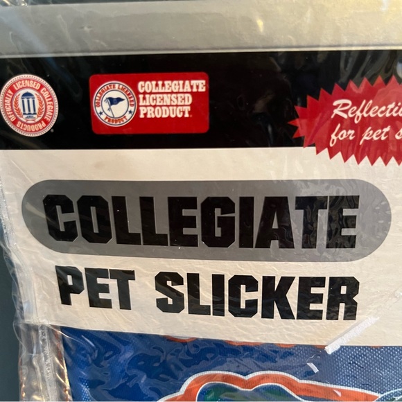 Pets First Florida Gators Collegiate Pet Slicker - Picture 4 of 10